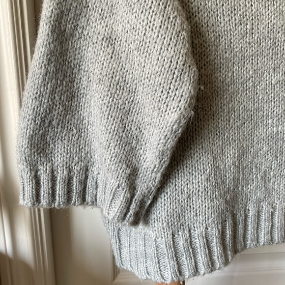 Light grey collared v neck sweater - Picture 2 of 5